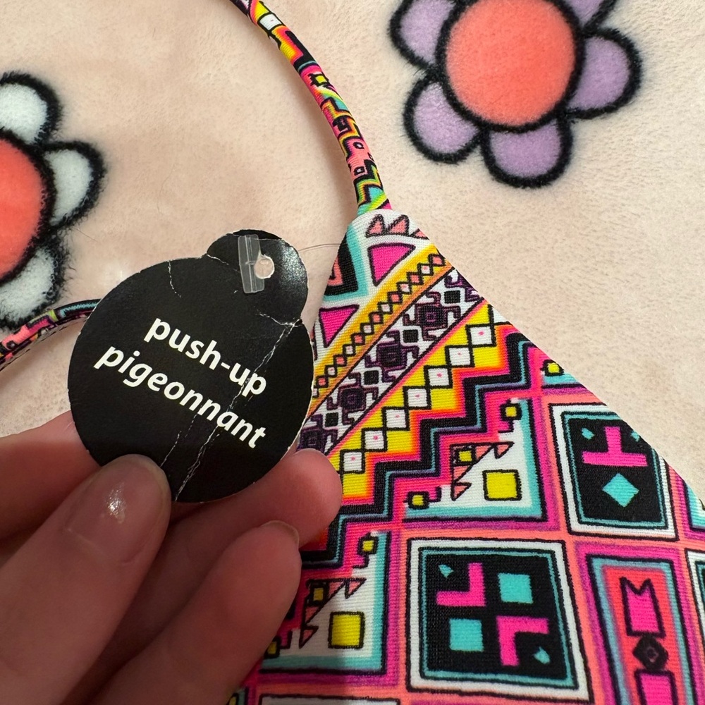 Colorful Geometric Bikini Set - Picture 3 of 6